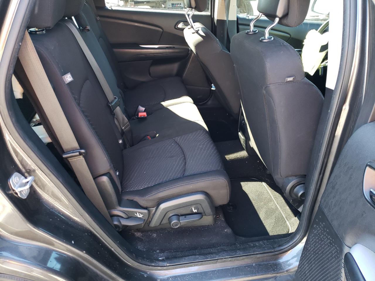 Photo 6 from auction – 2018 DODGE JOURNEY SE with VIN 3C4PDCAB7JT196429