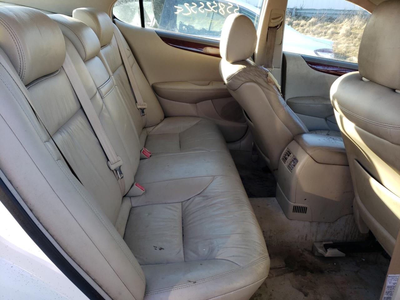 Photo 6 from auction – 2003 LEXUS ES 300 with VIN JTHBF30G136014995