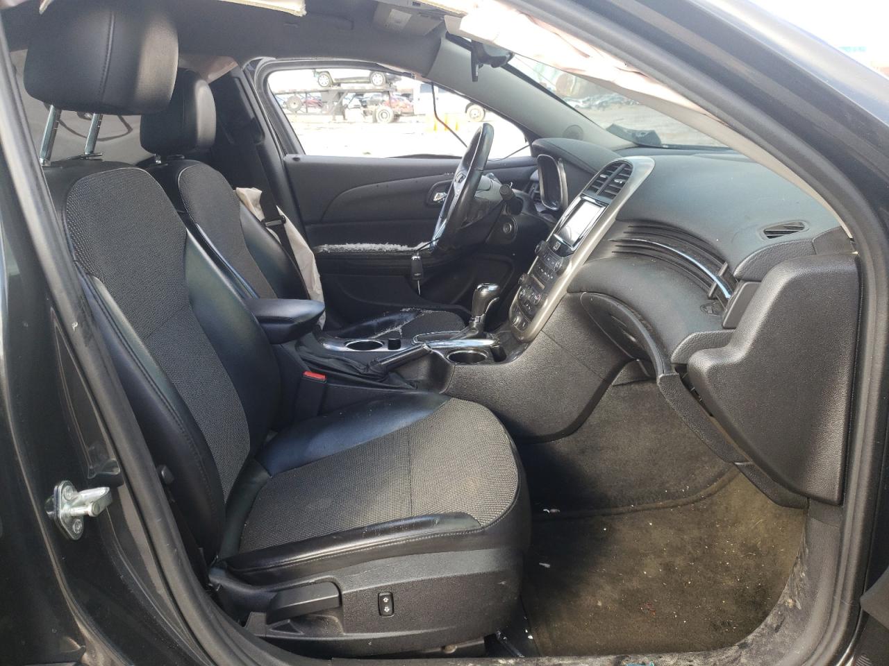 Photo 5 from auction – 2015 CHEVROLET MALIBU 2LT with VIN 1G11D5SL9FF154461