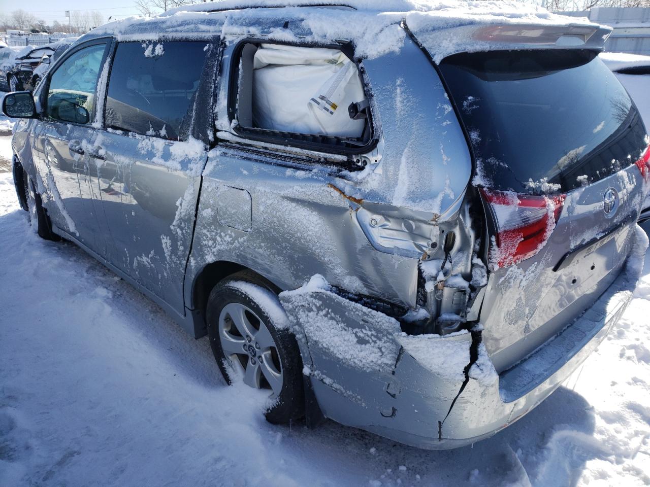 Photo 9 from auction – 2020 TOYOTA SIENNA L with VIN 5TDZZ3DCXLS029686