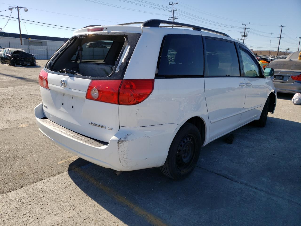 Photo 4 from auction – 2010 TOYOTA SIENNA CE with VIN 5TDKK4CC3AS336403
