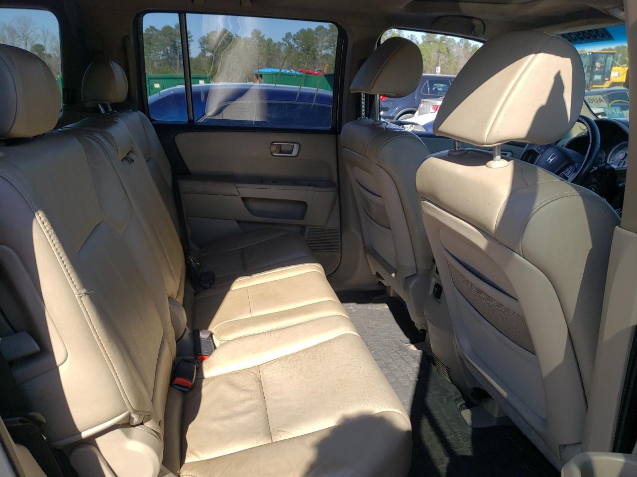 Photo 6 from auction – 2011 HONDA PILOT EXL with VIN 5FNYF3H56BB012368