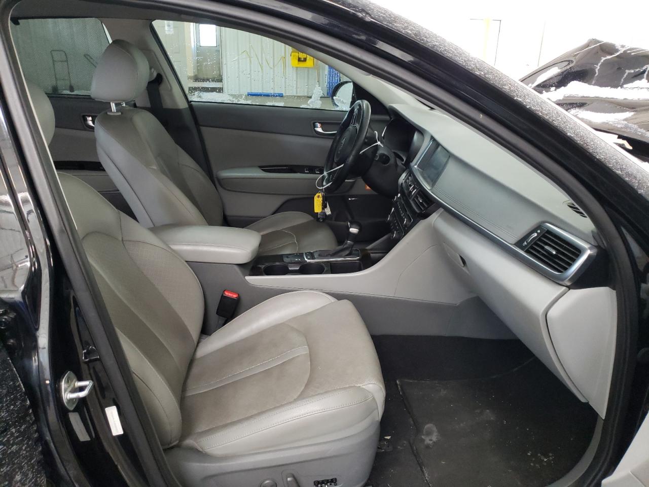 Photo 5 from auction – 2016 KIA OPTIMA EX with VIN 5XXGU4L31GG056537