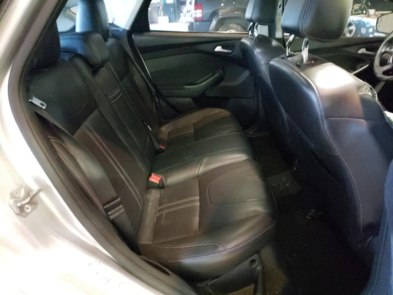 Photo 6 from auction – 2012 FORD FOCUS SEL with VIN 1FAHP3M27CL234737