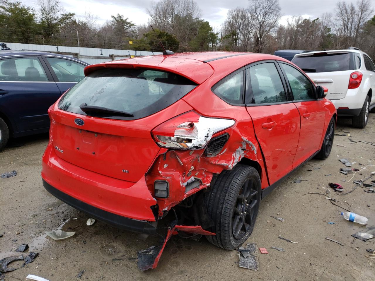 Photo 4 from auction – 2016 FORD FOCUS SE with VIN 1FADP3K20GL321757