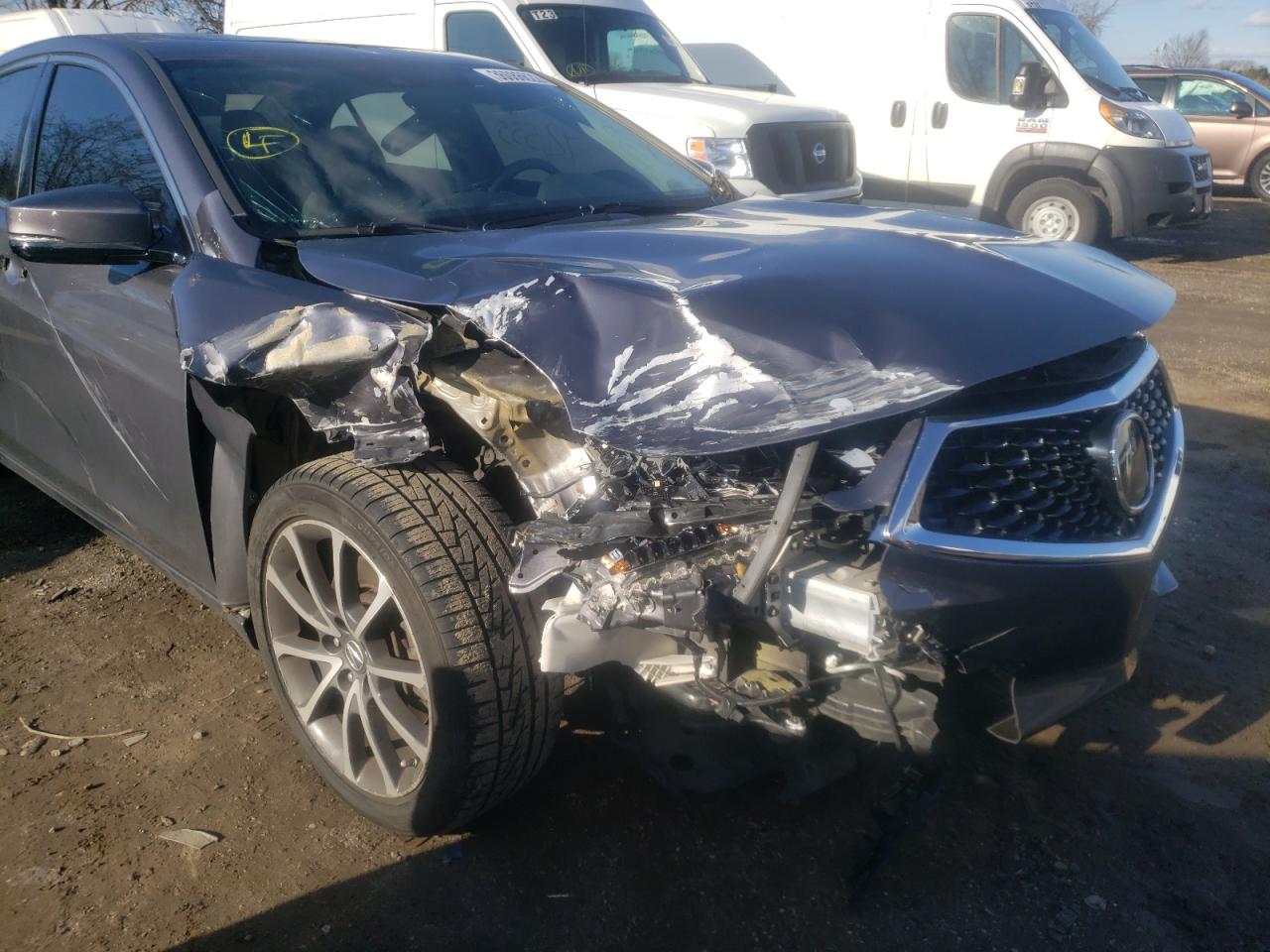 Photo 9 from auction – 2018 ACURA TLX with VIN 19UUB2F35JA003398