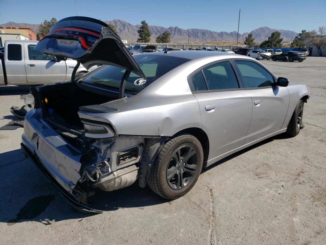 Photo 4 from auction – 2015 DODGE CHARGER SE with VIN 2C3CDXBG4FH748196