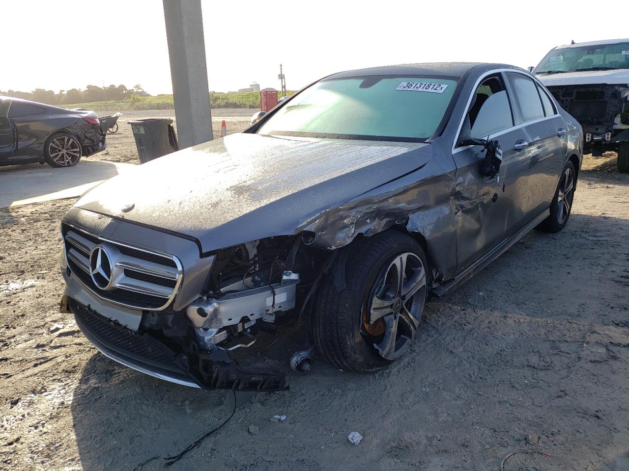 Photo 2 from auction – 2018 MERCEDES-BENZ E 300 with VIN WDDZF4JB6JA305128