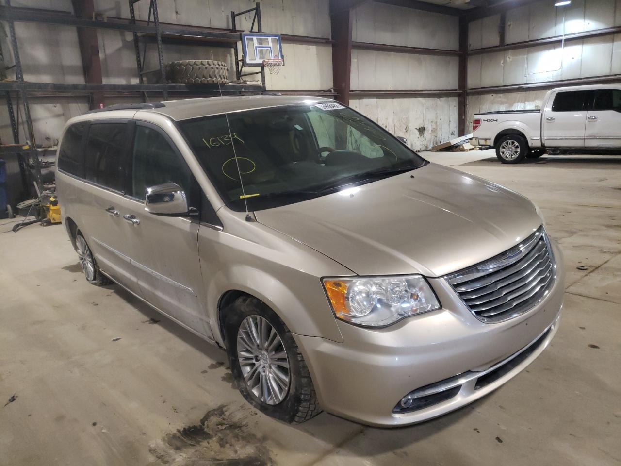 CHRYSLER TOWN & COU 2013 with VIN 2C4RC1CG7DR716659 - Photo from auction