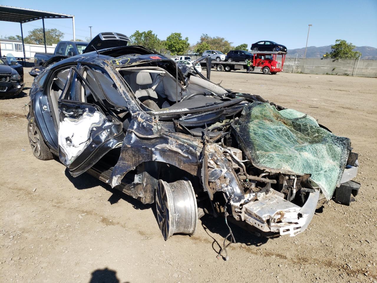 HONDA CIVIC EX 2018 with VIN 2HGFC2F76JH539416 - Photo from auction