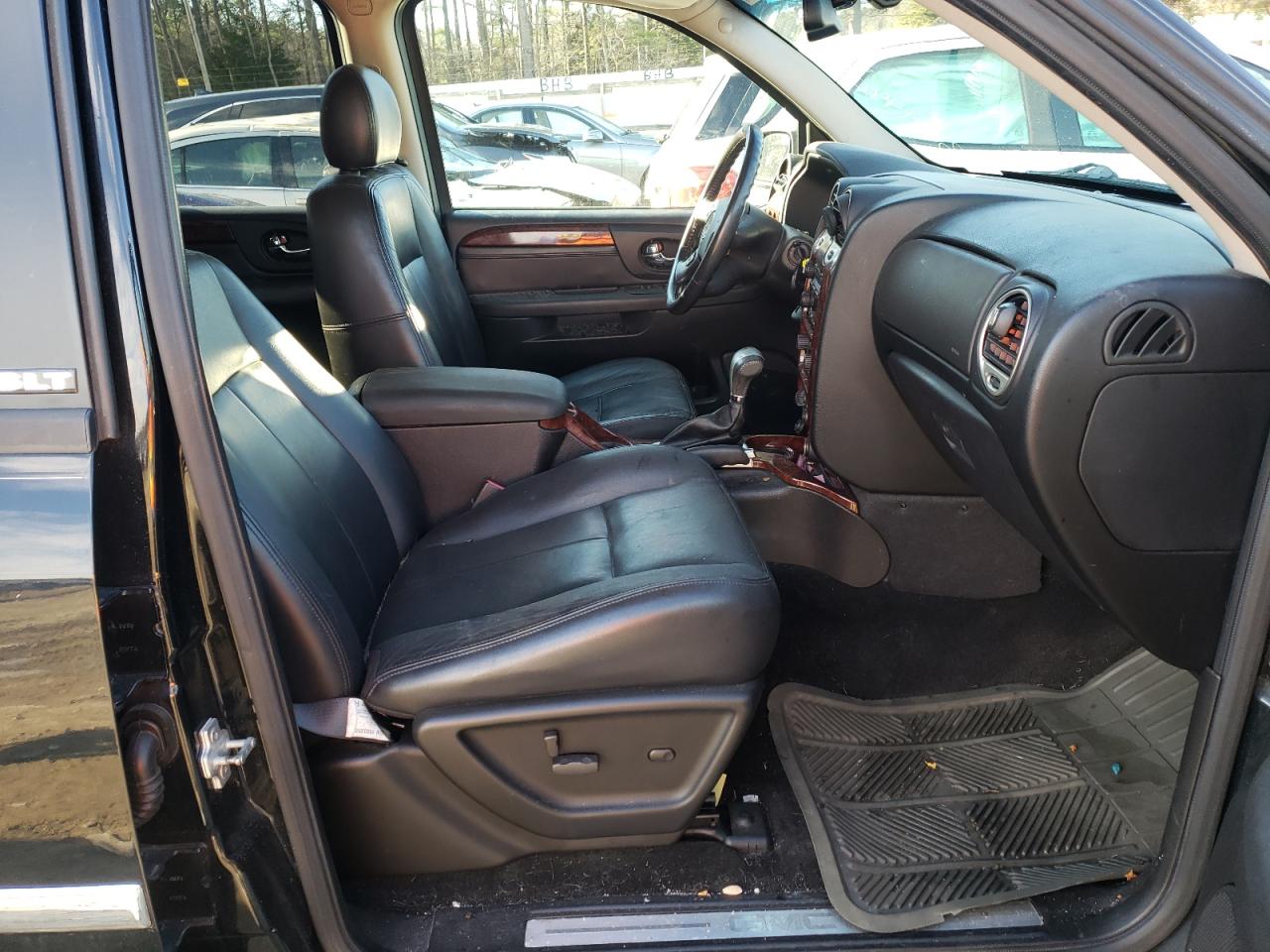 Photo 5 from auction – 2007 GMC ENVOY with VIN 1GKDT13S172226899