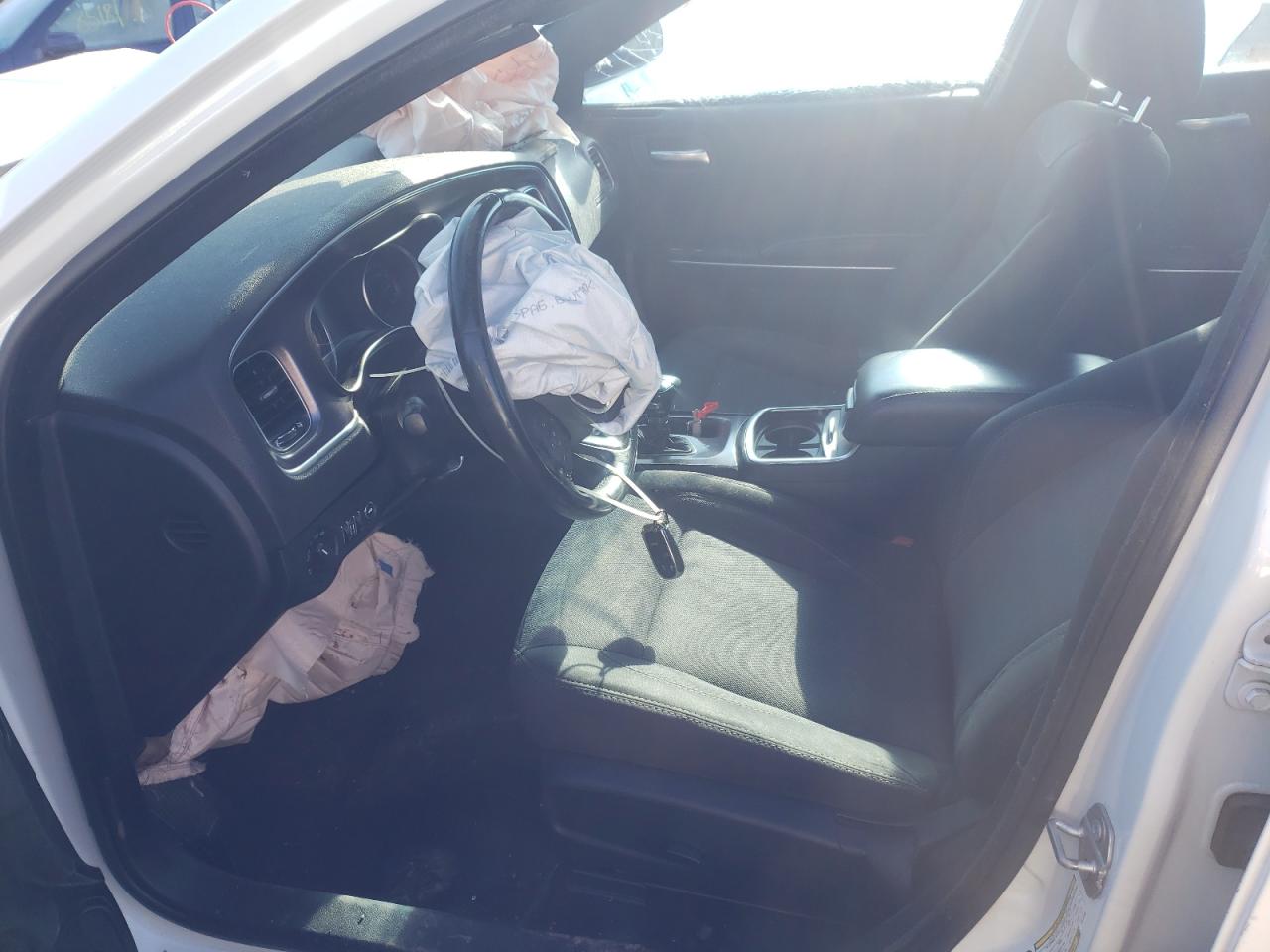 Foto 5 de la subasta – 2016 DODGE CHARGER SE con VIN 2C3CDXBGXGH174897