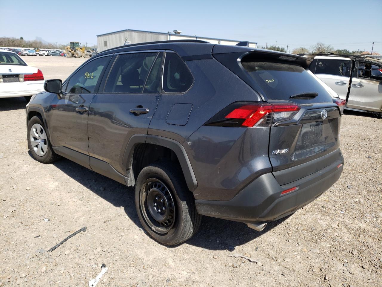 Photo 3 from auction – 2021 TOYOTA RAV4 LE with VIN 2T3H1RFVXMC103808