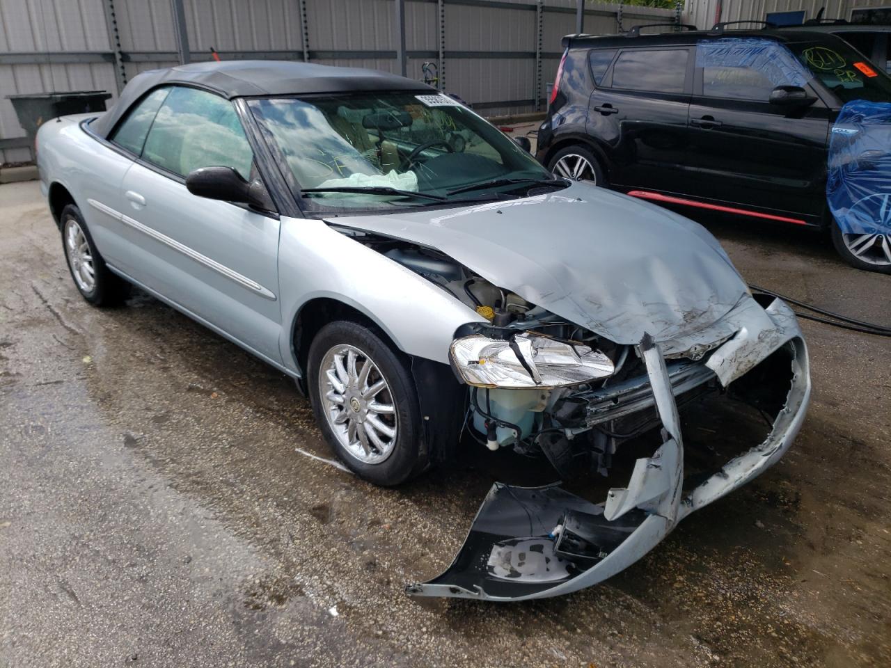 CHRYSLER SEBRING LI 2002 with VIN 1C3EL65R52N256040 - Photo from auction
