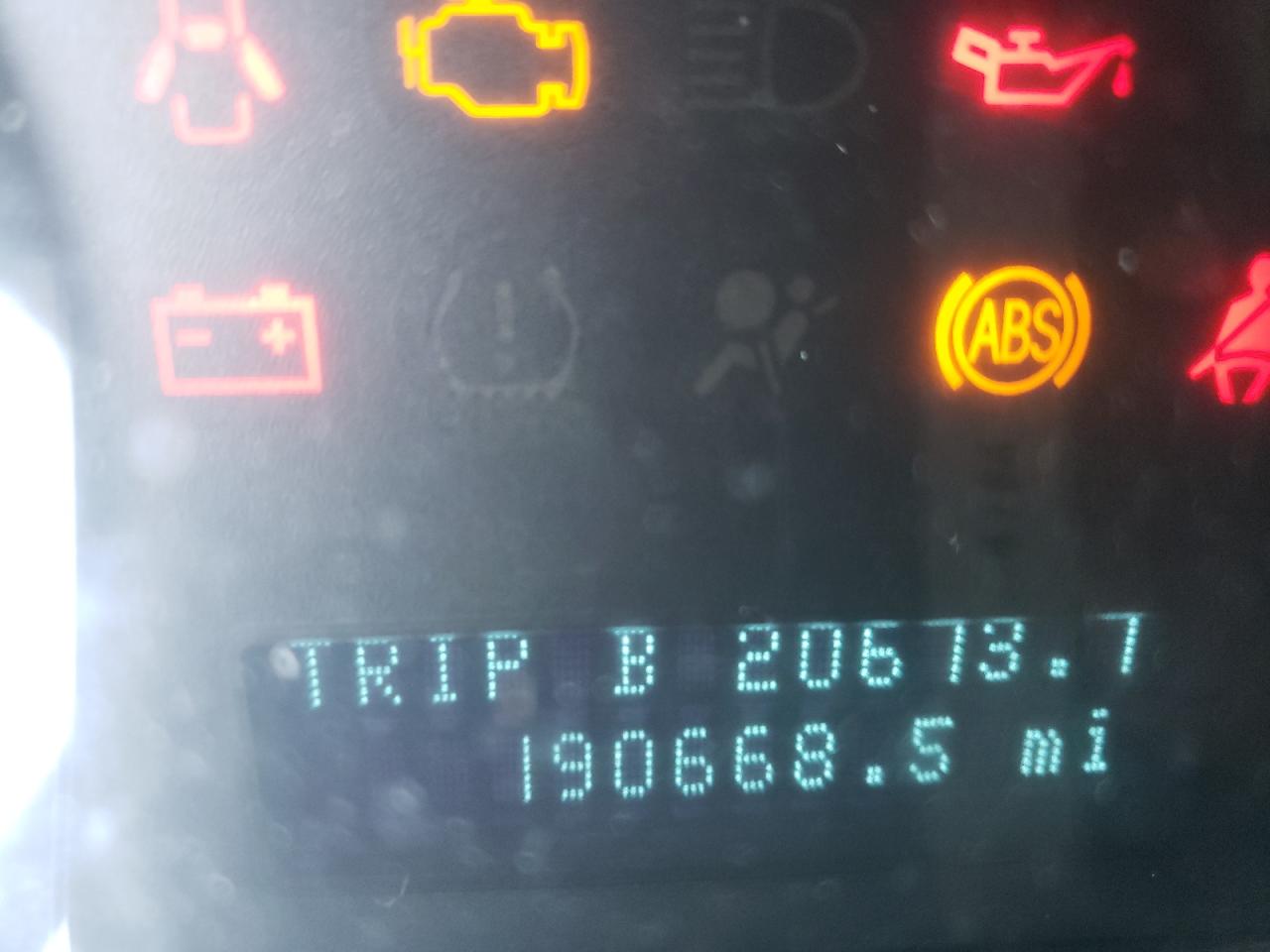 Photo 8 from auction – 2011 FORD ESCAPE XLT with VIN 1FMCU9DG1BKC28900