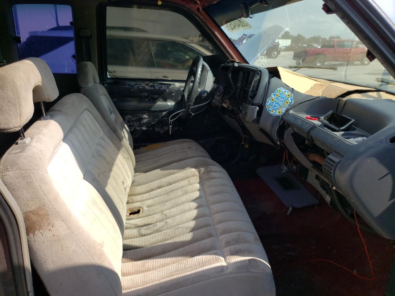 Photo 5 from auction – 1995 GMC SIERRA C15 with VIN 2GTEC19HXS1544993