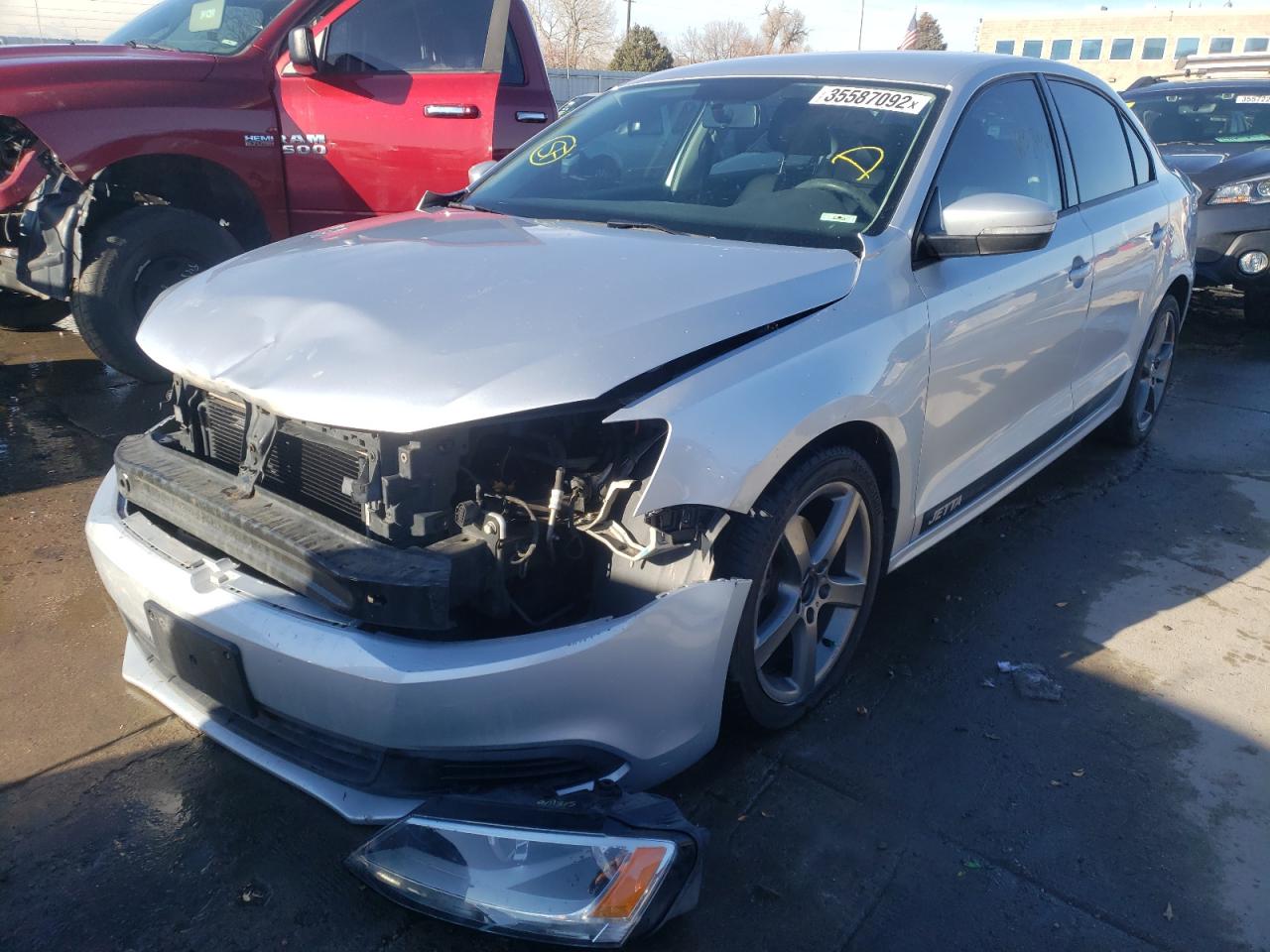 Photo 2 from auction – 2012 VOLKSWAGEN JETTA SE with VIN 3VWDP7AJ7CM341715