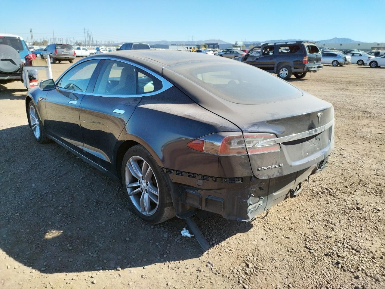 Photo 3 from auction – 2013 TESLA MODEL S with VIN 5YJSA1CN5DFP06830