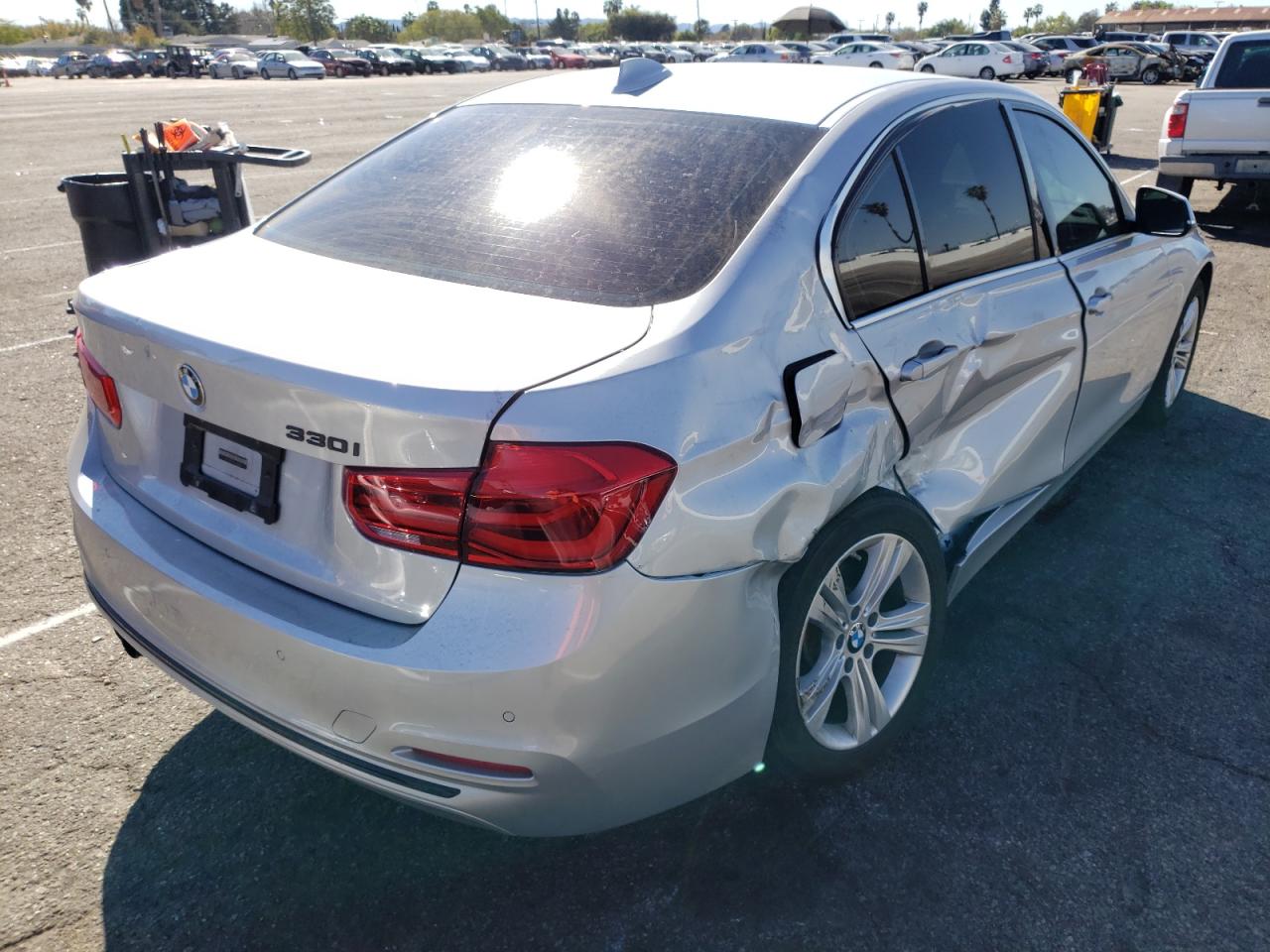 Photo 4 from auction – 2017 BMW 330 I with VIN WBA8B9G57HNU49495