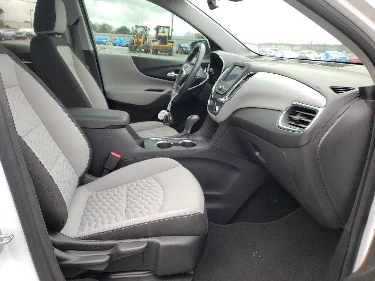Photo 5 from auction – 2020 CHEVROLET EQUINOX LT with VIN 3GNAXKEVXLS596156