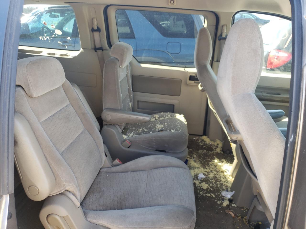 Photo 6 from auction – 2004 FORD FREESTAR S with VIN 2FMZA51684BA69944