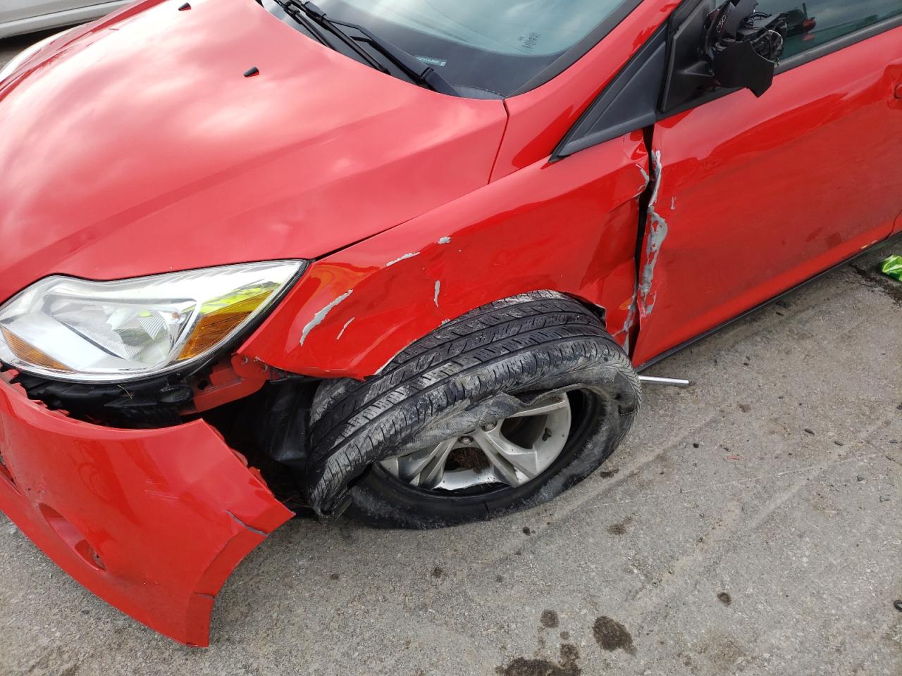 Photo 9 from auction – 2014 FORD FOCUS SE with VIN 1FADP3F27EL389691