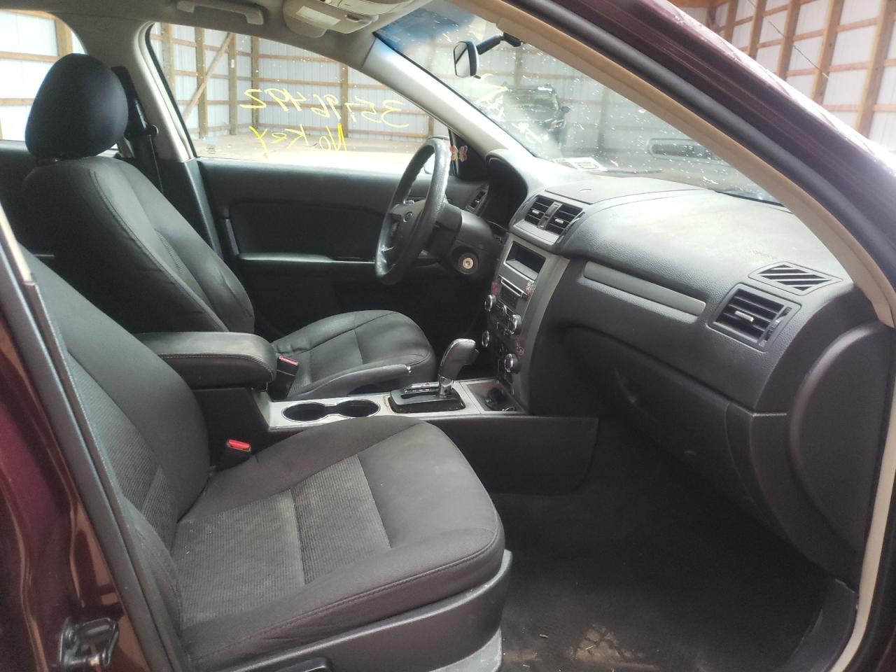 Photo 5 from auction – 2011 FORD FUSION SE with VIN 3FAHP0HA5BR312402