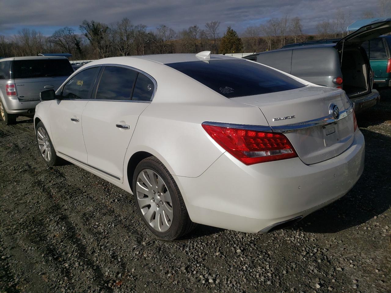 Photo 3 from auction – 2015 BUICK LACROSSE with VIN 1G4GC5G35FF237085
