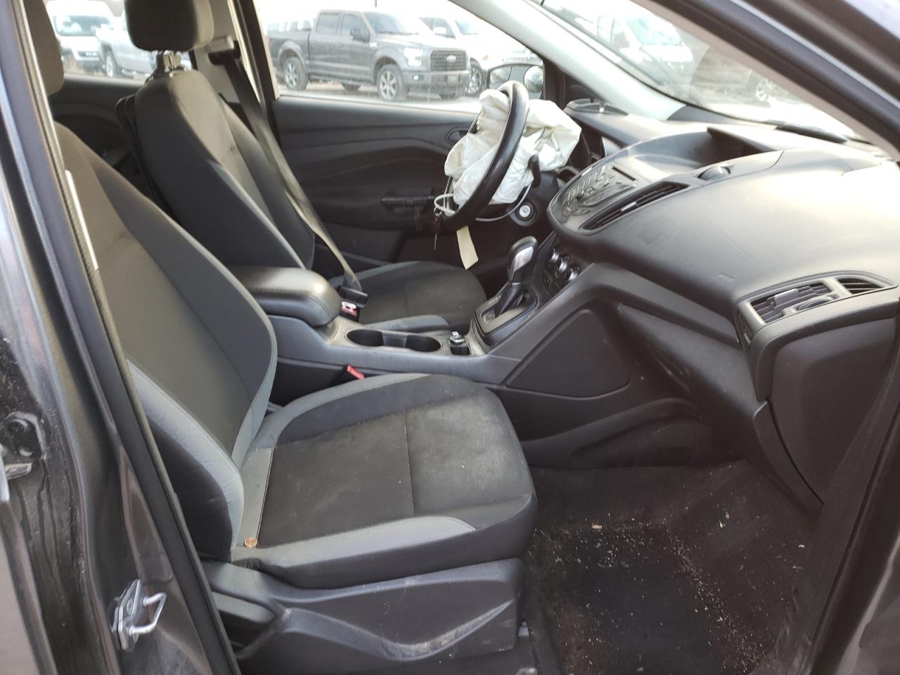 Photo 5 from auction – 2013 FORD ESCAPE S with VIN 1FMCU0F77DUA39099