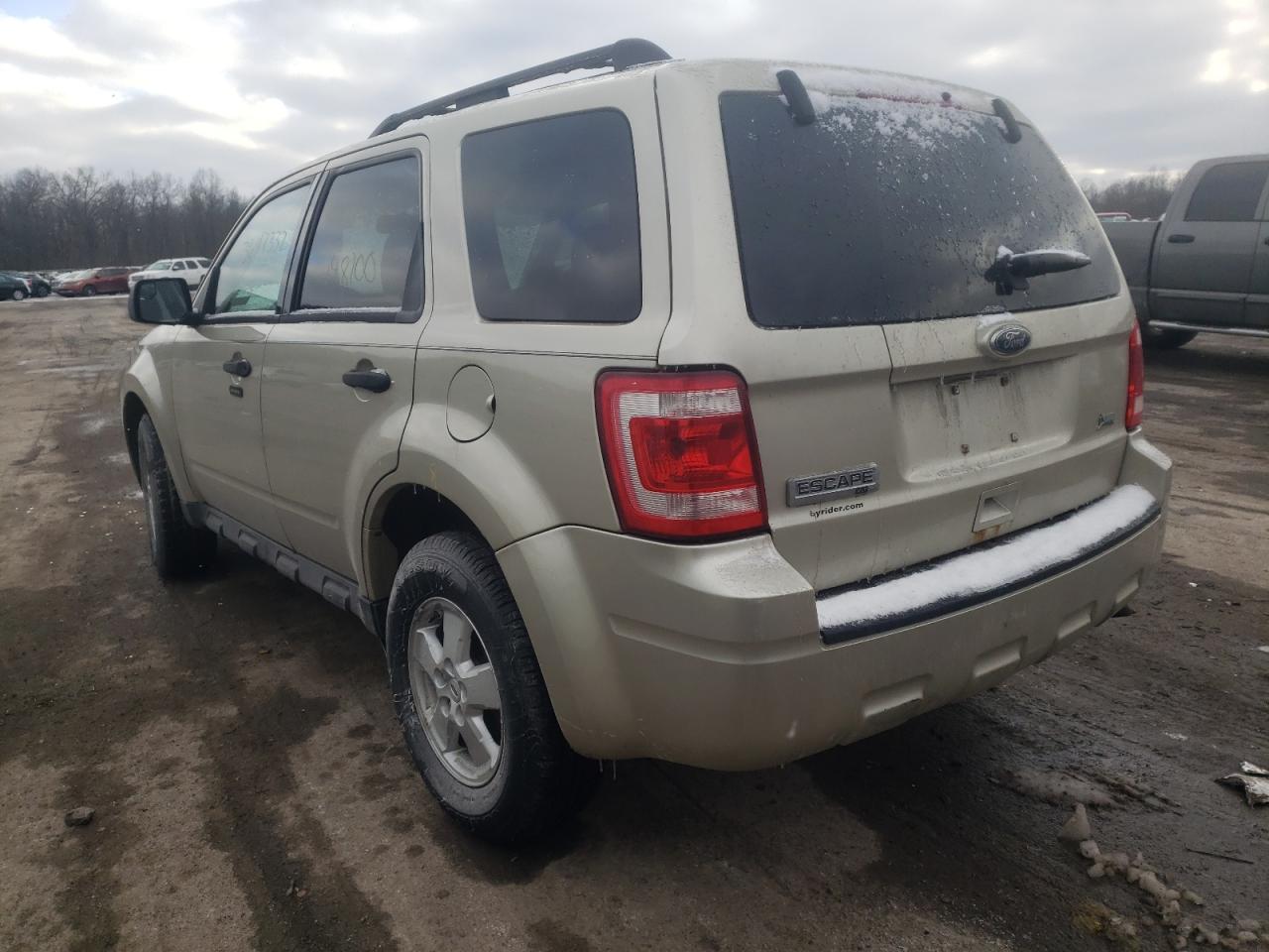 Photo 3 from auction – 2010 FORD ESCAPE XLT with VIN 1FMCU9DG5AKA43912