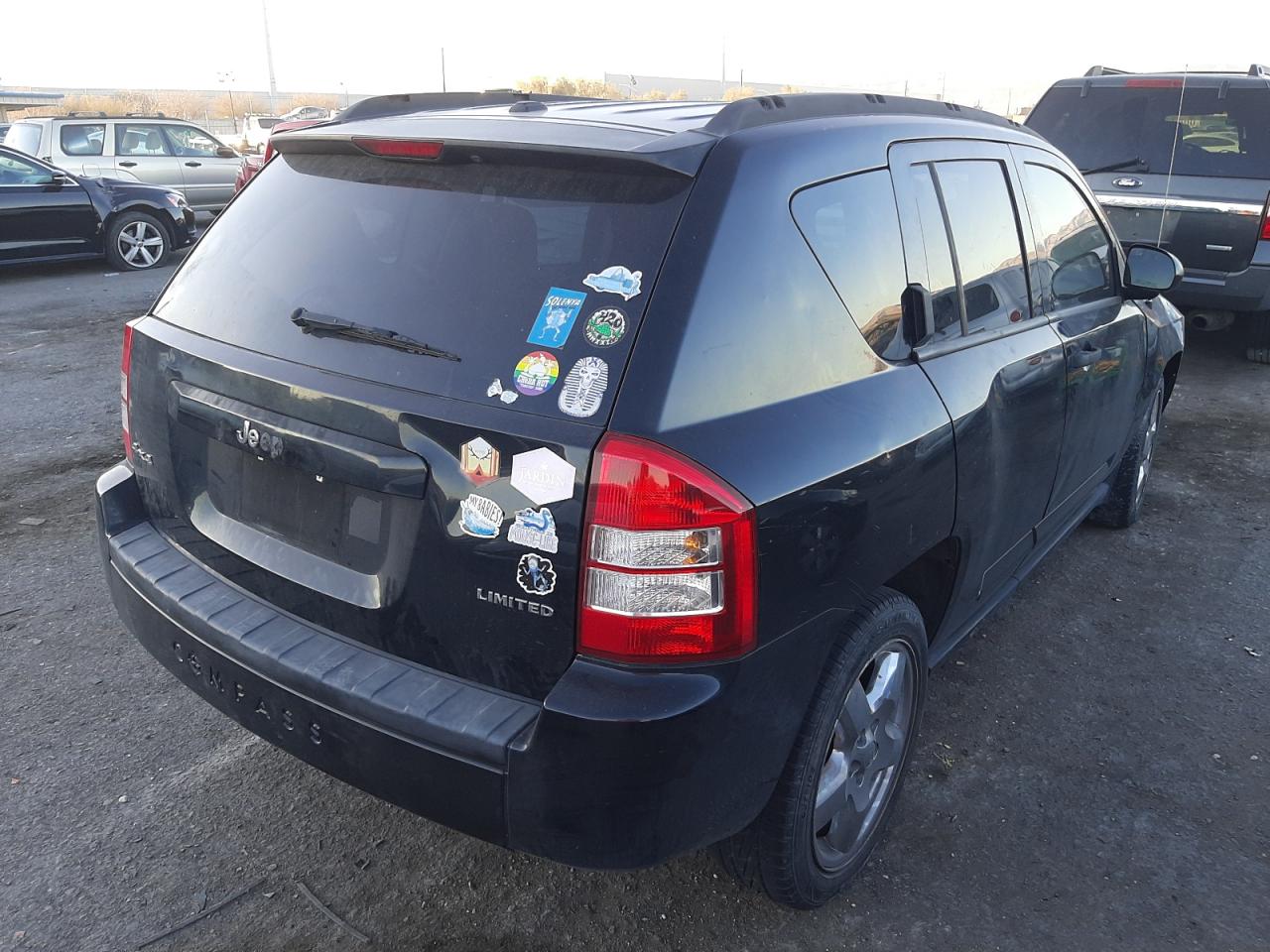 Photo 4 from auction – 2007 JEEP COMPASS LI with VIN 1J8FF57W87D144410