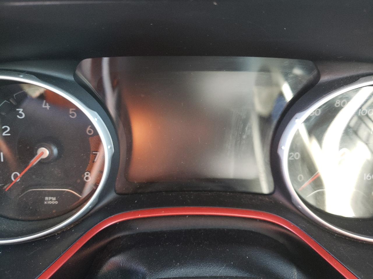 Photo 8 from auction – 2018 JEEP COMPASS TR with VIN 3C4NJDDB1JT342471