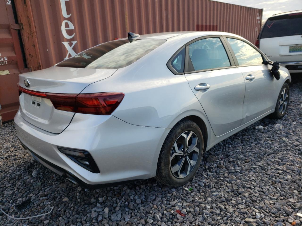 Photo 4 from auction – 2021 KIA FORTE FE with VIN 3KPF24AD3ME365685
