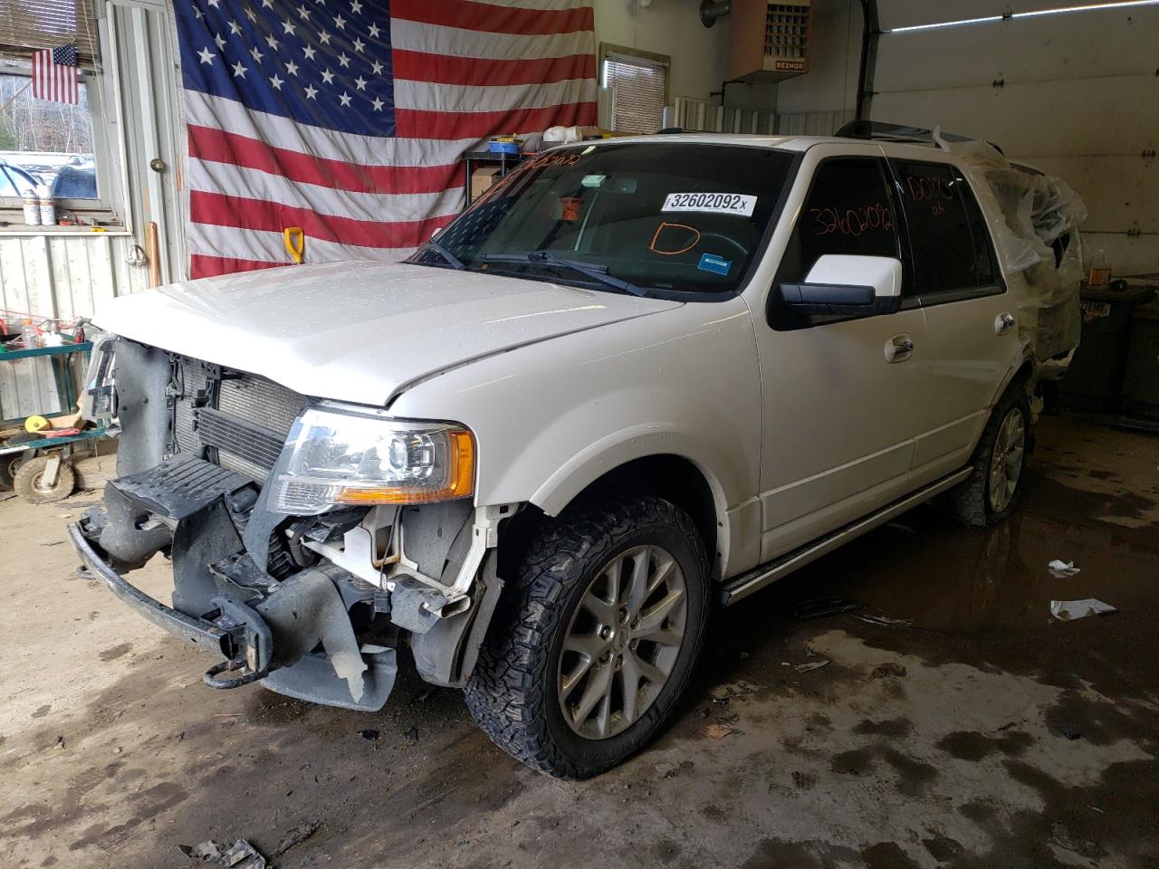 Photo 2 from auction – 2016 FORD EXPEDITION with VIN 1FMJU2ATXGEF01645