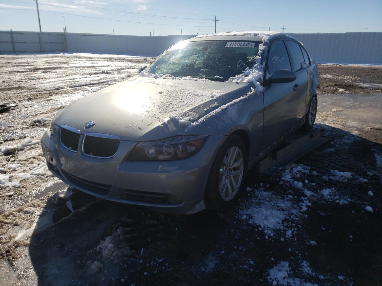 Photo 2 from auction – 2006 BMW 325 I with VIN WBAVB13546KX67969