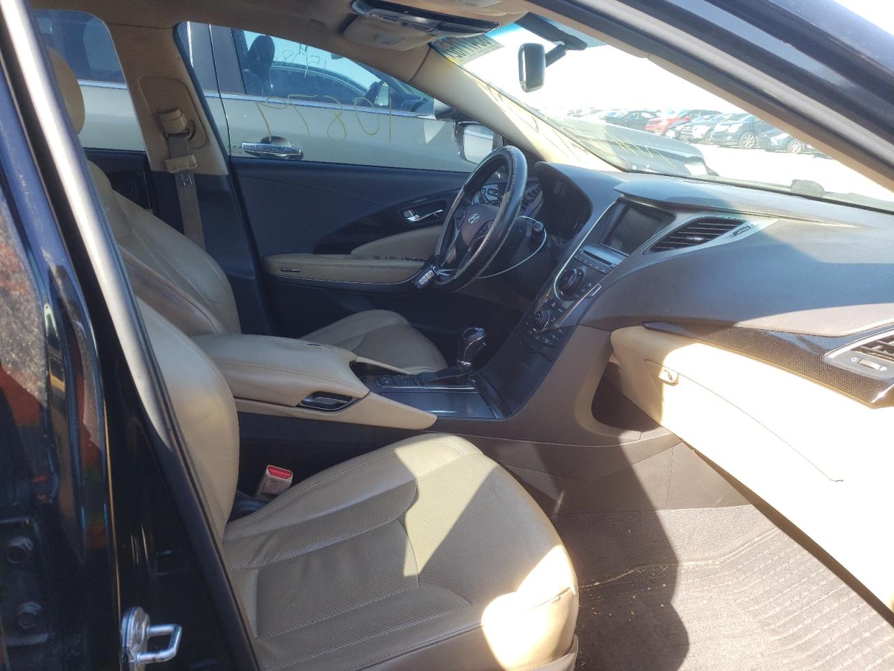 Photo 5 from auction – 2012 HYUNDAI AZERA GLS with VIN KMHFH4JG3CA168165