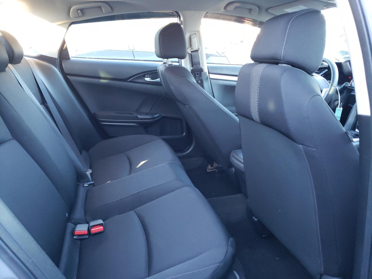 Photo 6 from auction – 2017 HONDA CIVIC LX with VIN 19XFC2F5XHE227070