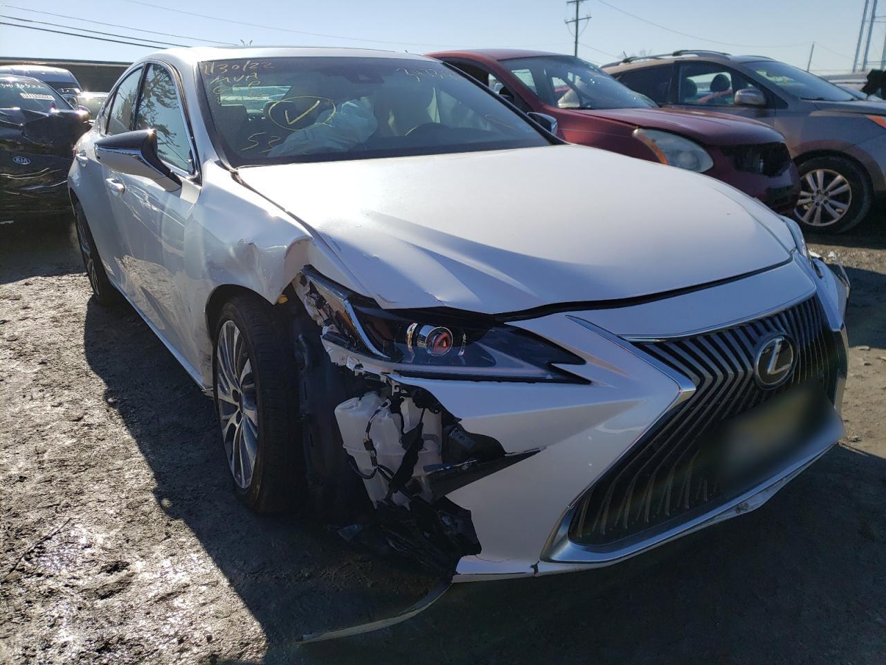 صورة رقم 1 من المزاد - 2021 LEXUS ES 250 BAS مع VIN 58AD11D17MU005352