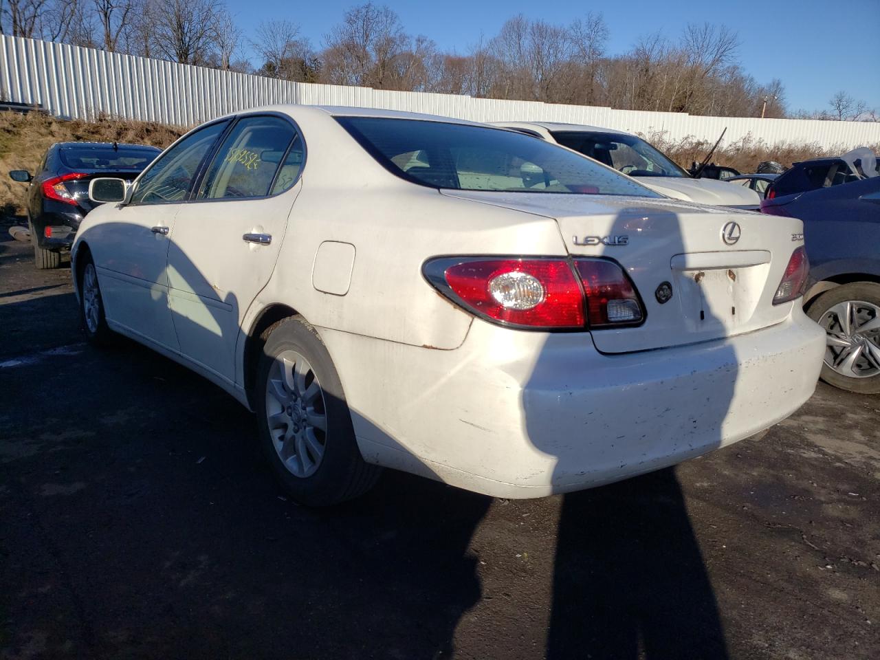 Photo 3 from auction – 2003 LEXUS ES 300 with VIN JTHBF30G136014995