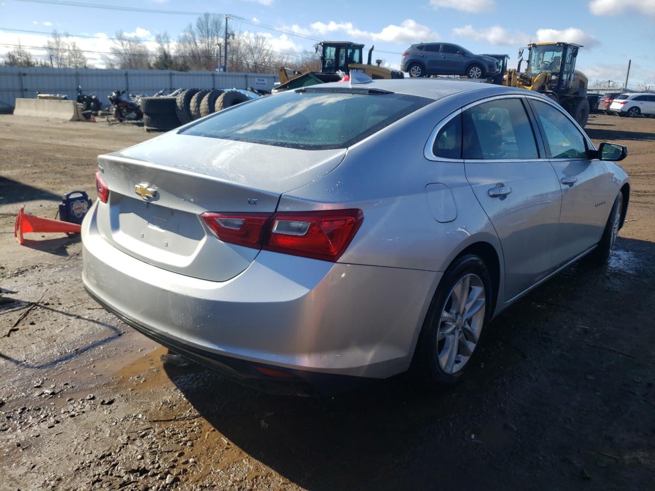 Photo 4 from auction – 2017 CHEVROLET MALIBU LT with VIN 1G1ZE5ST7HF121901