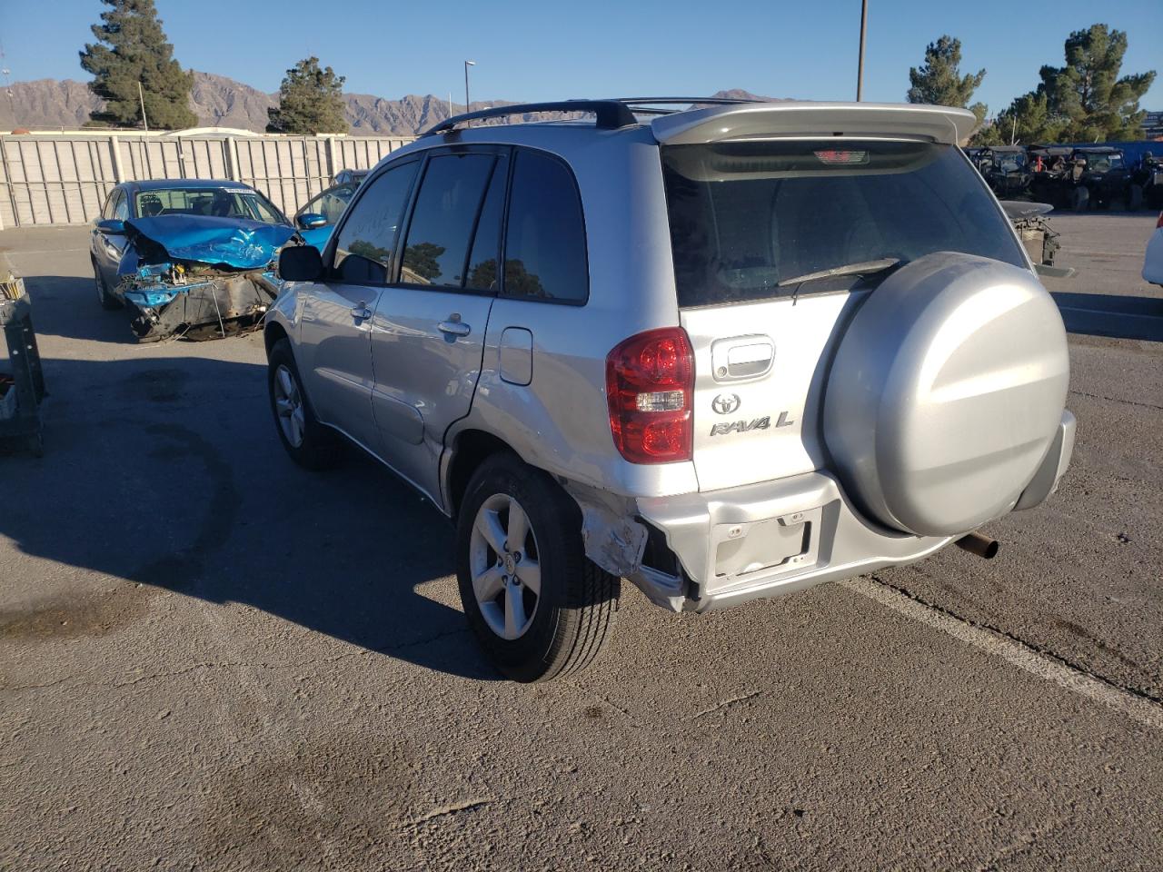 Фото 3 с аукциона – 2005 TOYOTA RAV4 с VIN JTEGD20V350049321