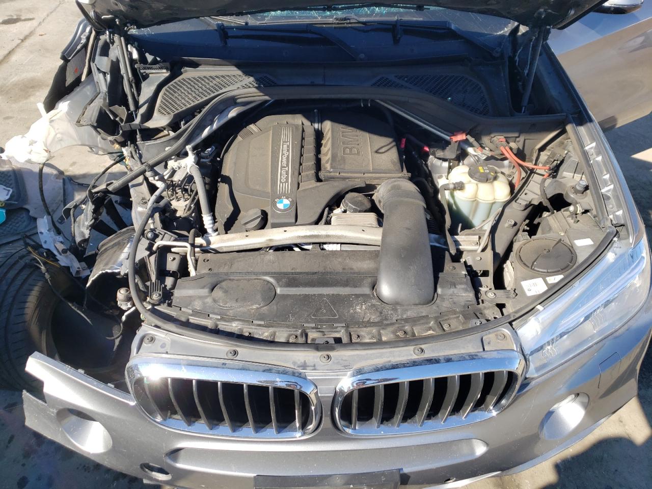 Photo 7 from auction – 2017 BMW X5 XDRIVE3 with VIN 5UXKR0C37H0V81916