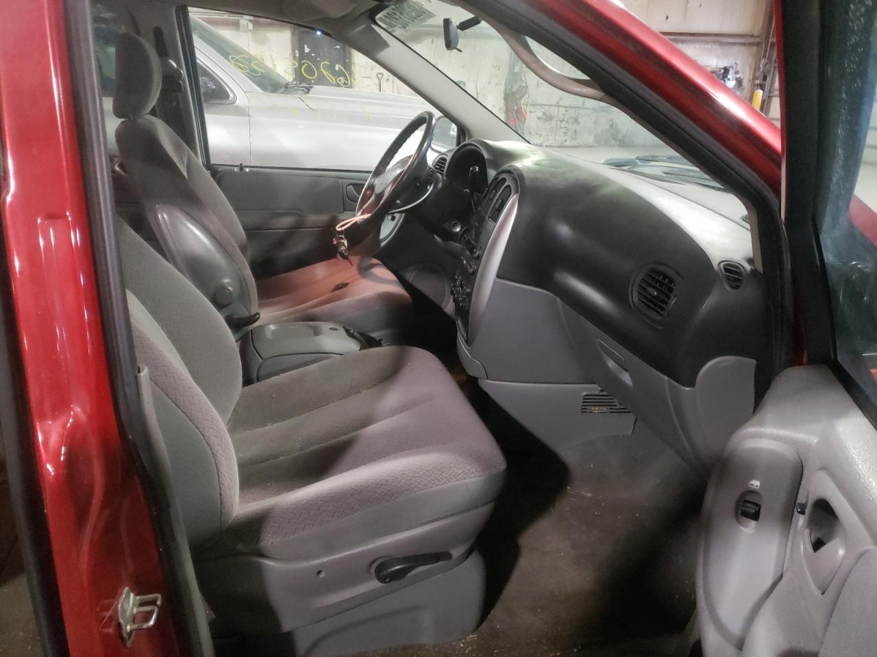 Photo 5 from auction – 2007 CHRYSLER TOWN & COU with VIN 2A4GP54L47R243218