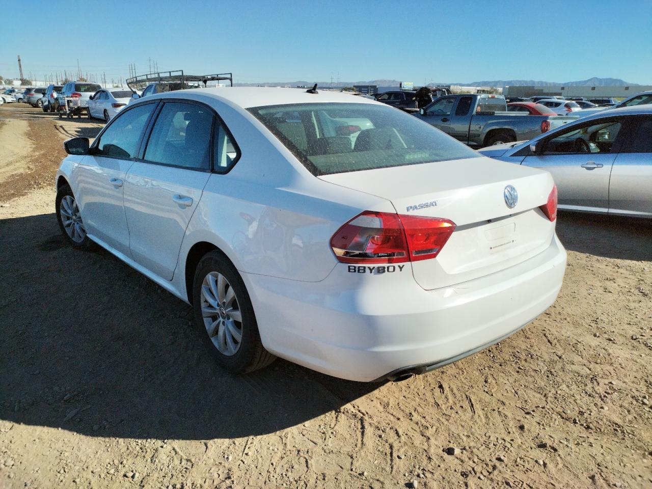 Photo 3 from auction – 2013 VOLKSWAGEN PASSAT S with VIN 1VWAP7A33DC038647