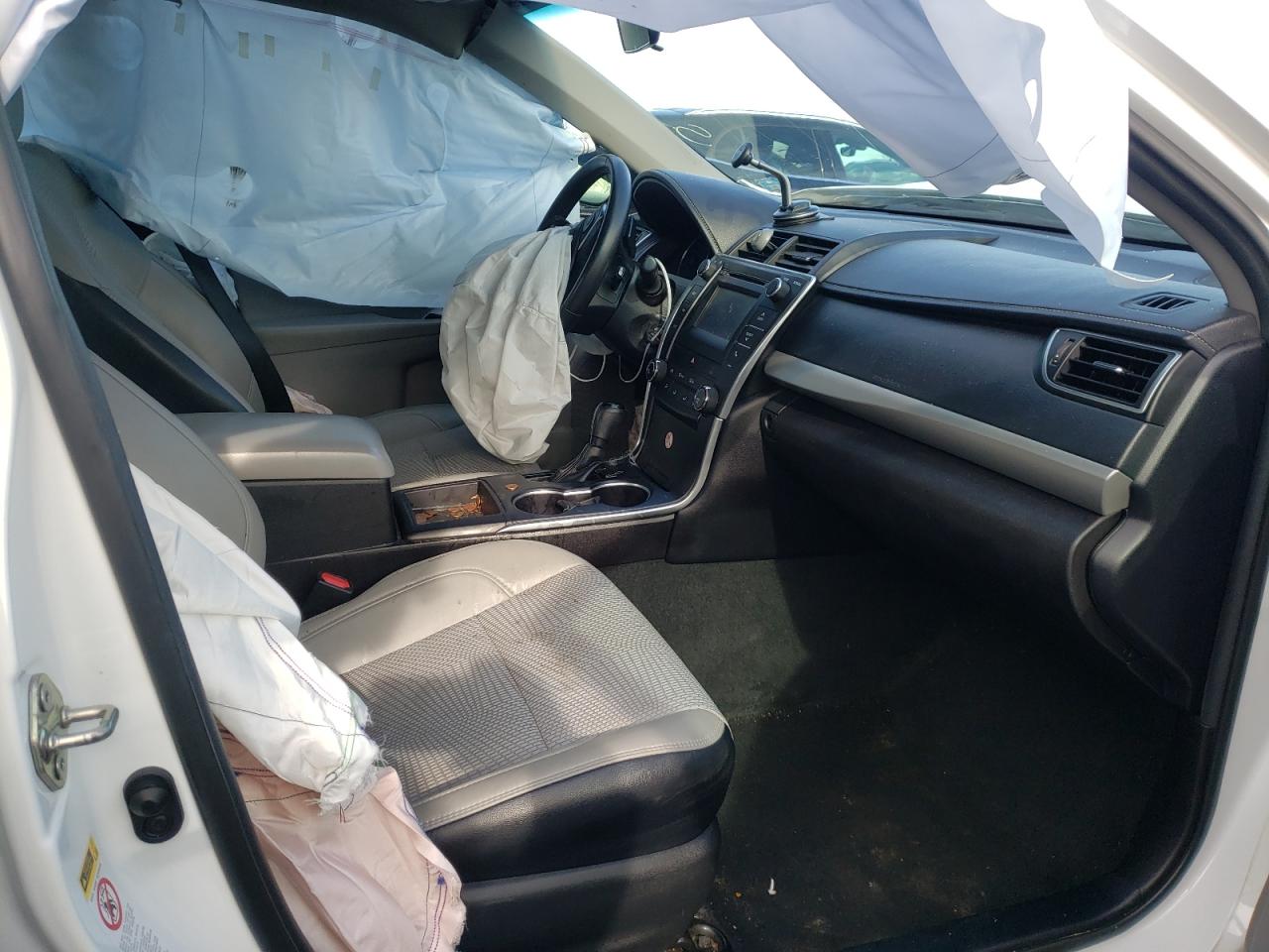 Photo 5 from auction – 2017 TOYOTA CAMRY LE with VIN 4T1BF1FK8HU683460