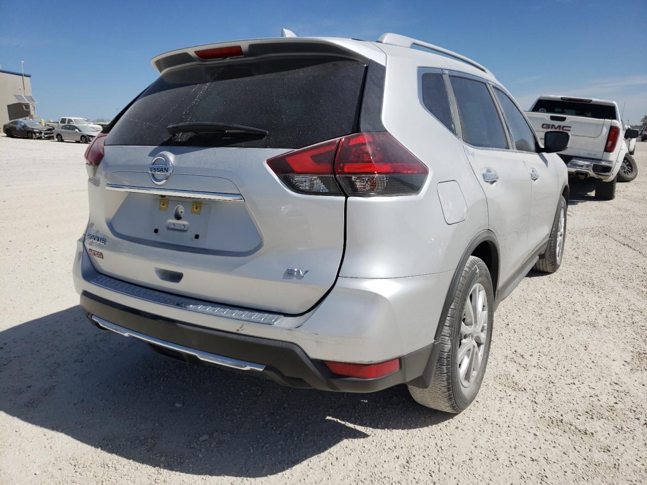 Photo 4 from auction – 2018 NISSAN ROGUE S with VIN KNMAT2MT0JP563859