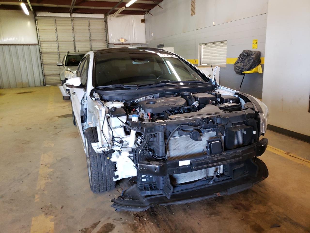 Photo 9 from auction – 2015 HYUNDAI SONATA SPO with VIN 5NPE34AB9FH250045
