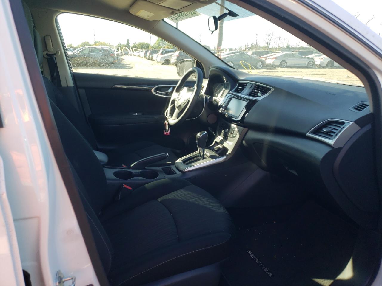 Photo 5 from auction – 2019 NISSAN SENTRA S with VIN 3N1AB7AP3KY445010