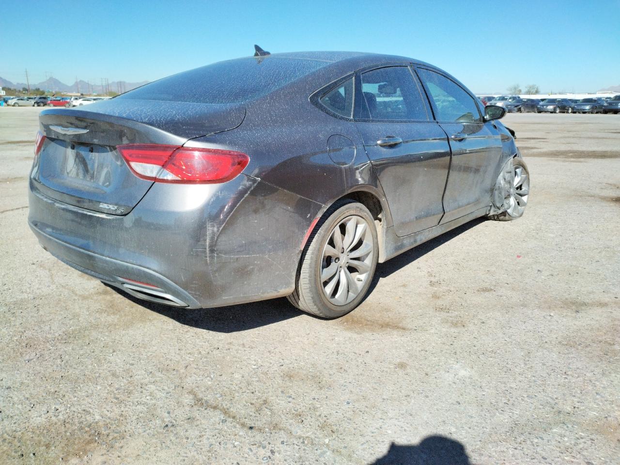 Photo 4 from auction – 2016 CHRYSLER 200 S with VIN 1C3CCCBB3GN129369