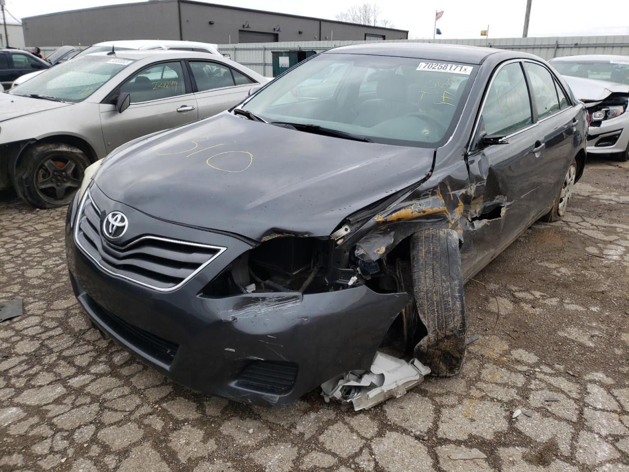 Photo 2 from auction – 2010 TOYOTA CAMRY BASE with VIN 4T1BF3EK2AU070608